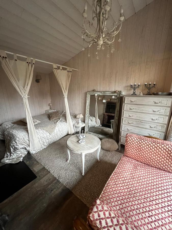La Maisonnette De Cancan Mont-près-Chambord Exteriör bild