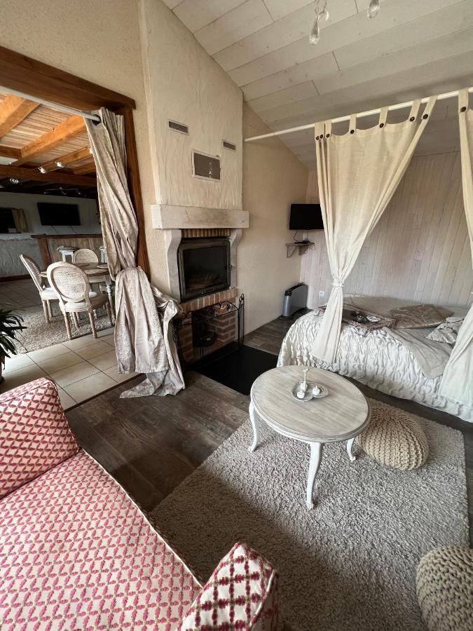 La Maisonnette De Cancan Mont-près-Chambord Exteriör bild